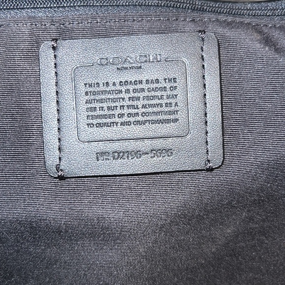 Need a great Coach bag, here it is! - Picture 4 of 6